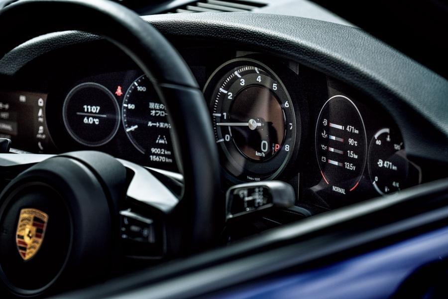 Панель приборов Porsche 911 Carrera 4S (992) 2019 года  (JP) (фото 19 из 24)